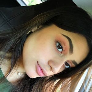 Meet your Posher, Nathalie